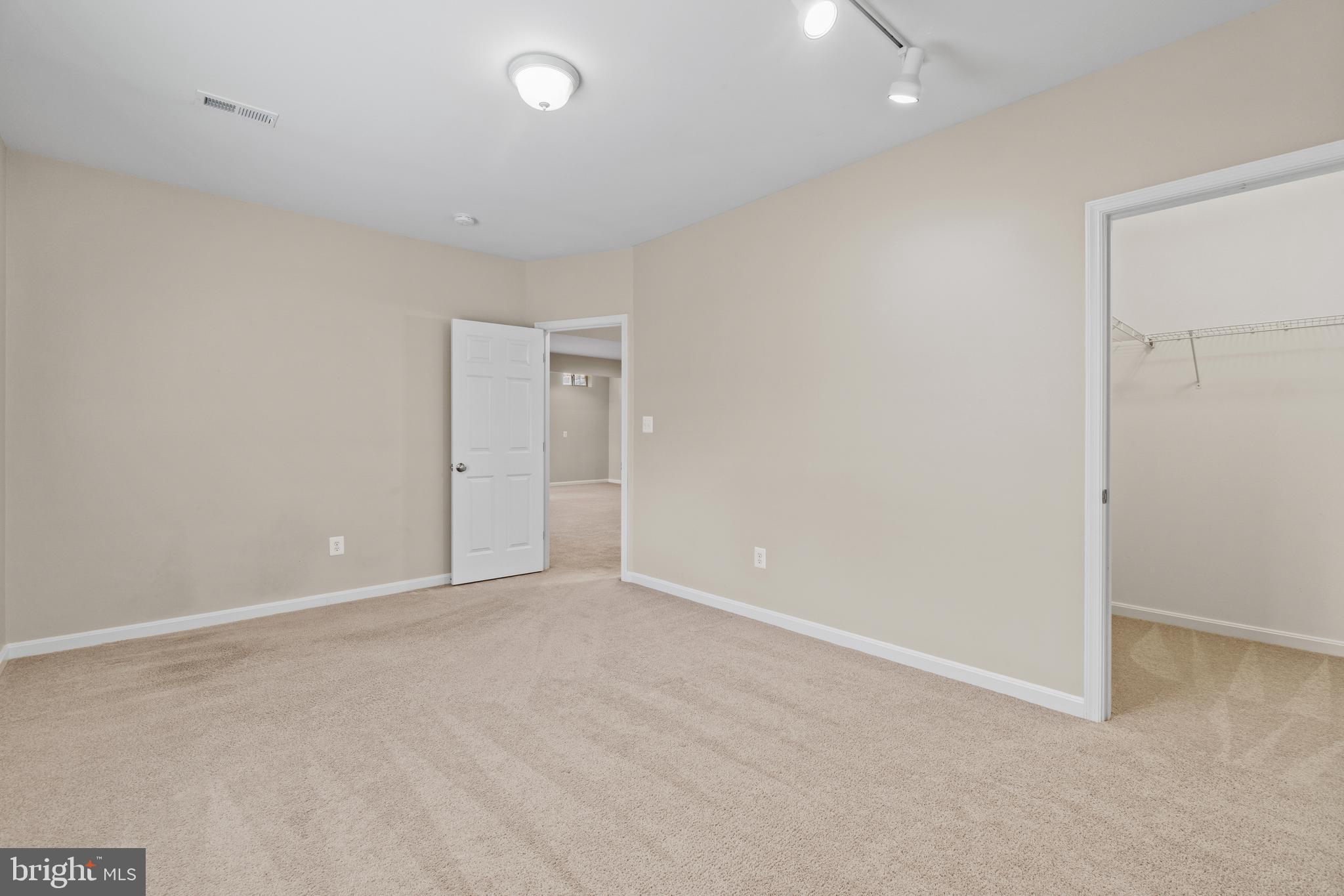 402 Historical Way