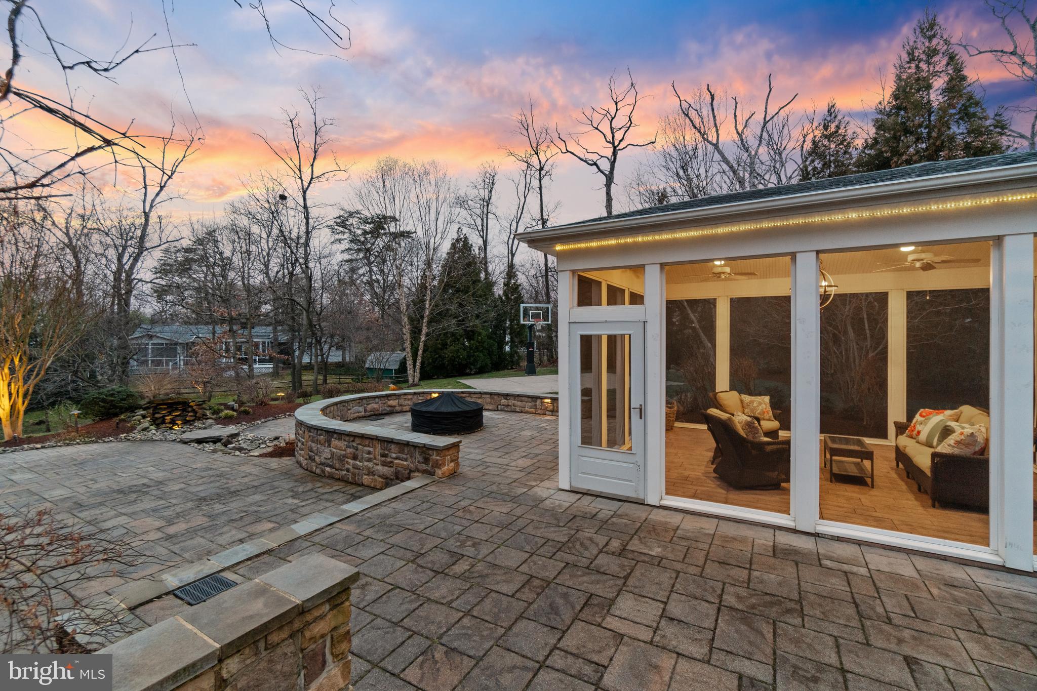 402 Historical Way