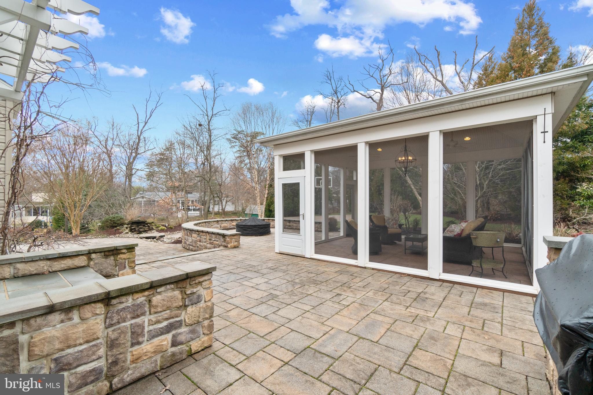 402 Historical Way