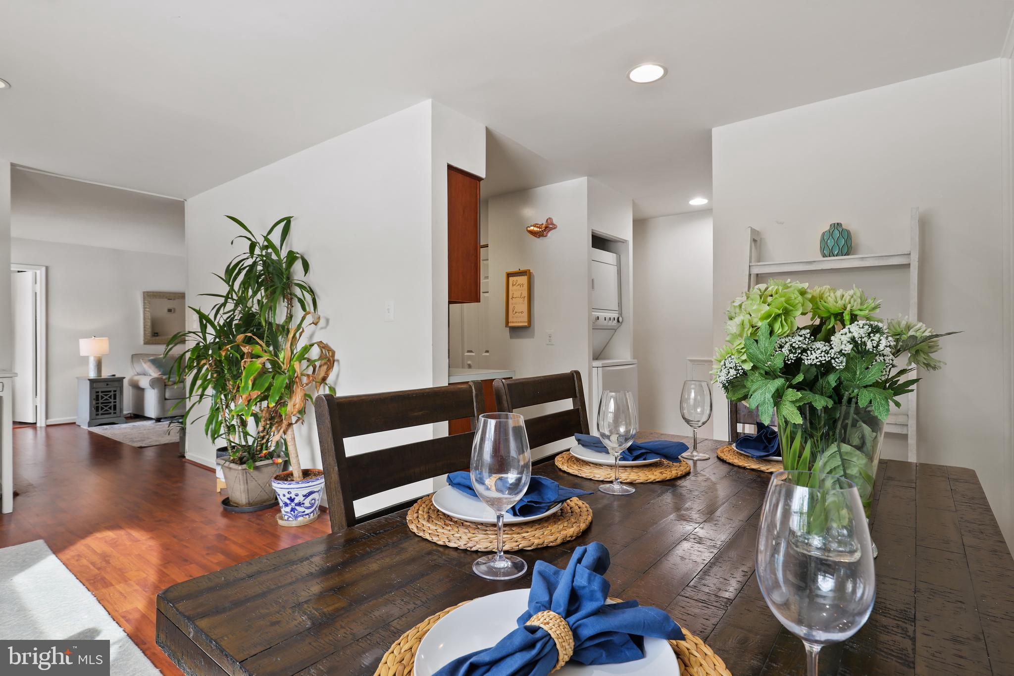 15 Silverwood CIRCLE Unit: 7