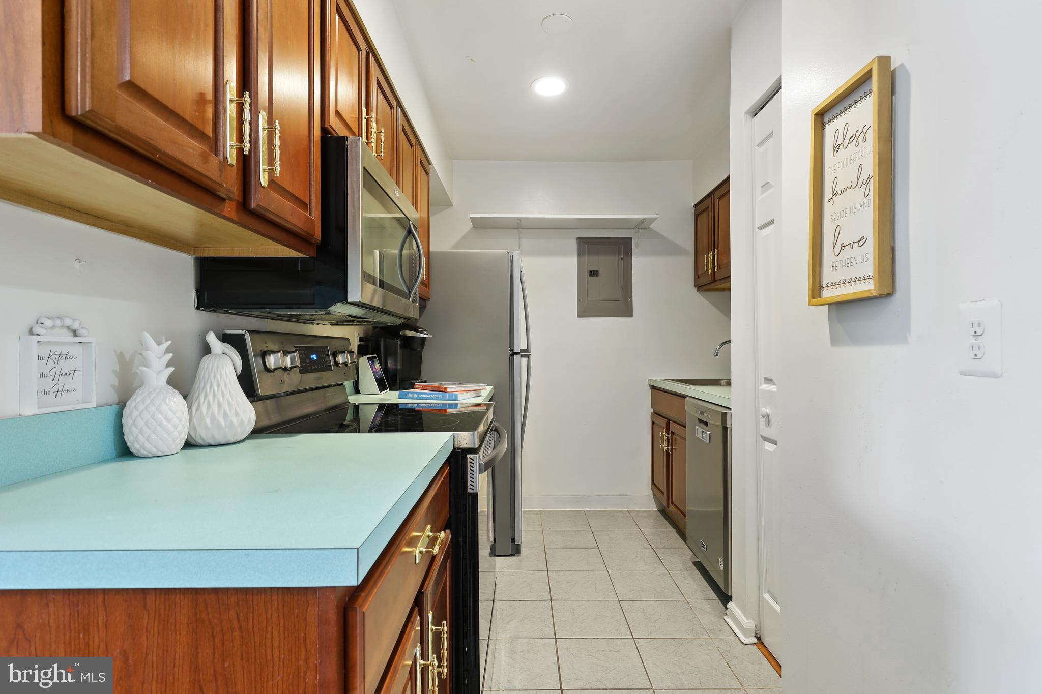 15 Silverwood CIRCLE Unit: 7