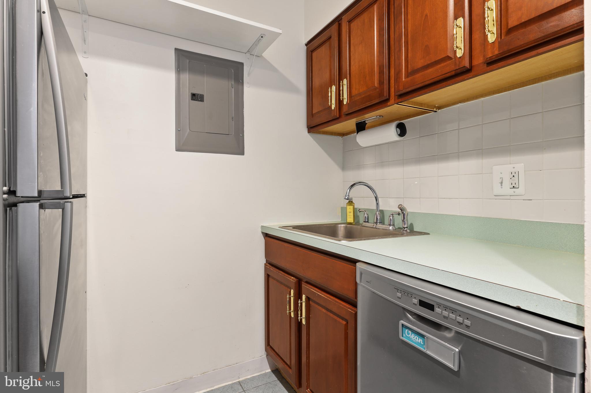 15 Silverwood CIRCLE Unit: 7