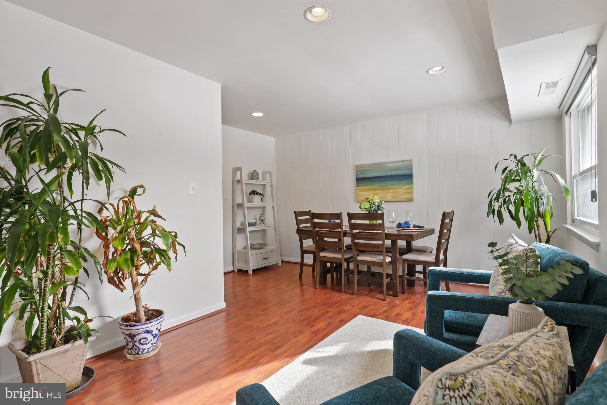 15 Silverwood CIRCLE Unit: 7