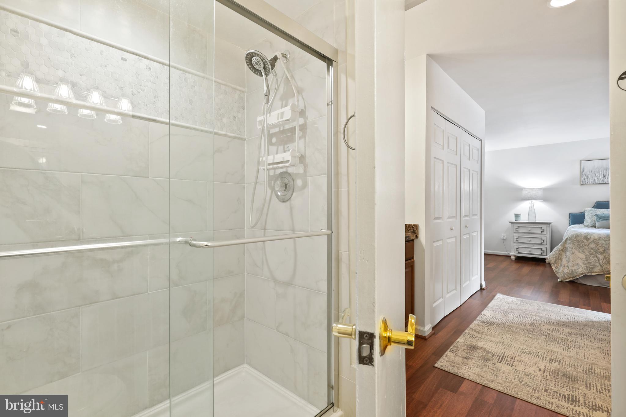15 Silverwood CIRCLE Unit: 7