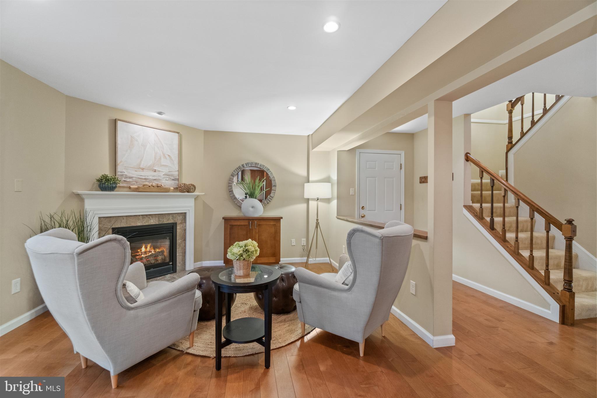273 Michener Ct W