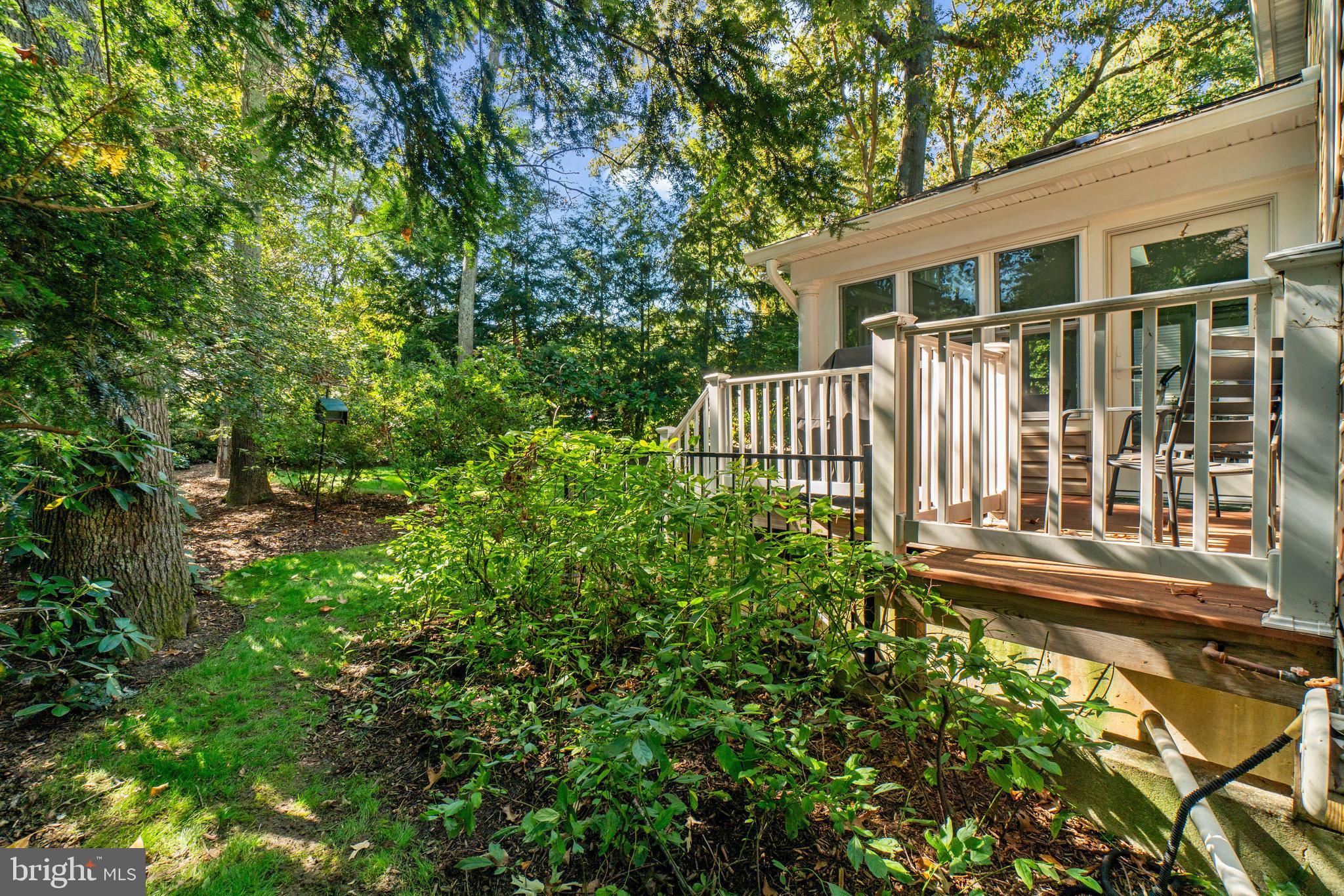 273 Michener Ct W