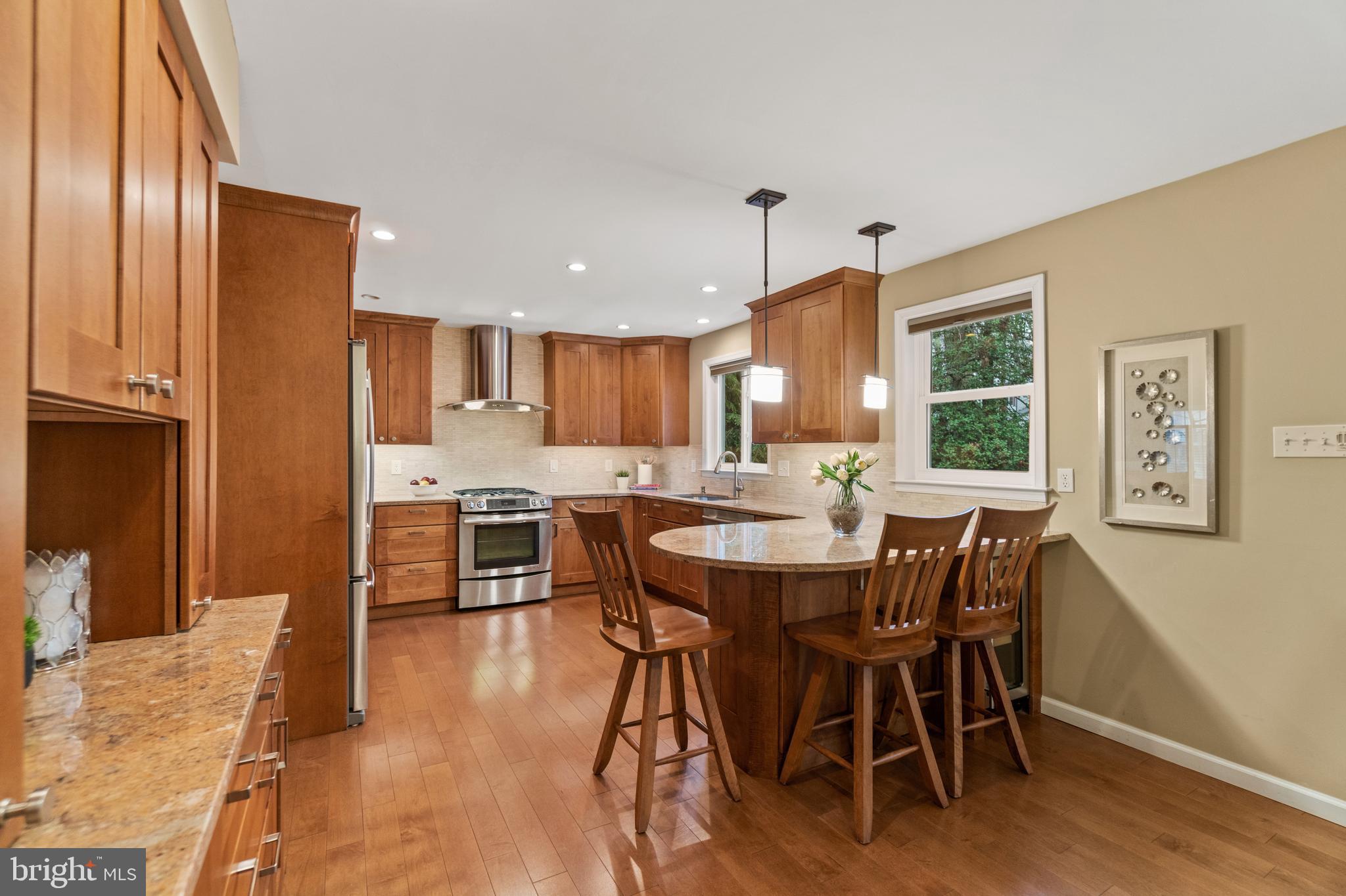 273 Michener Ct W