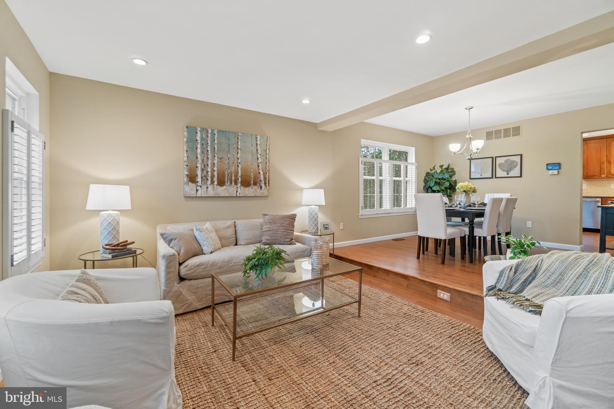 273 Michener Ct W