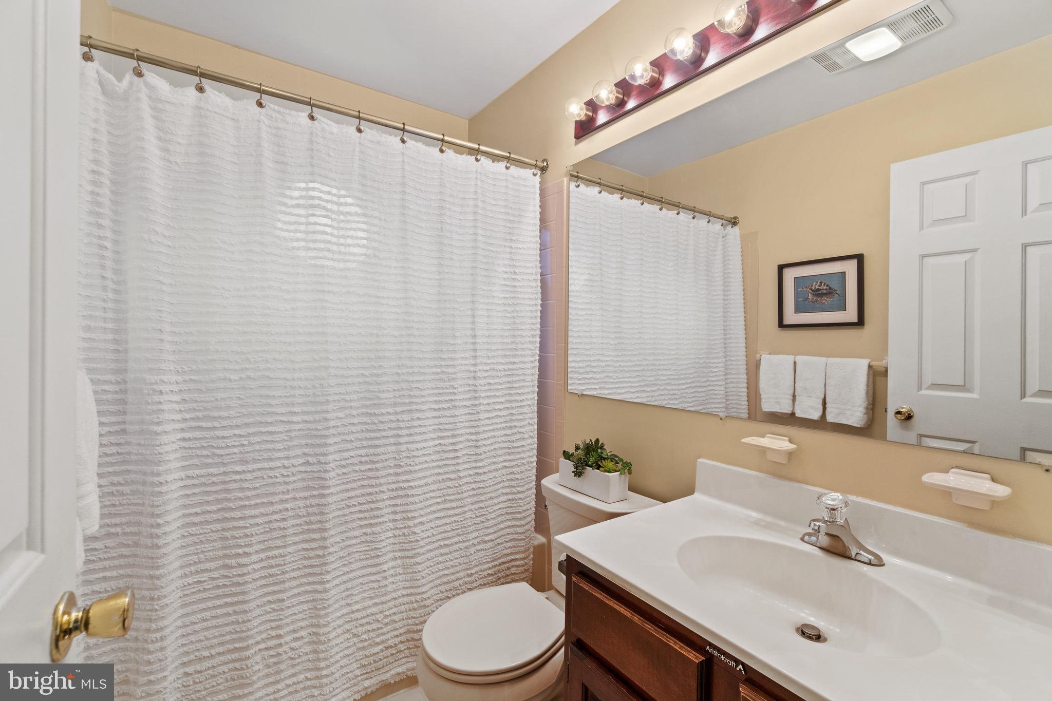 273 Michener Ct W