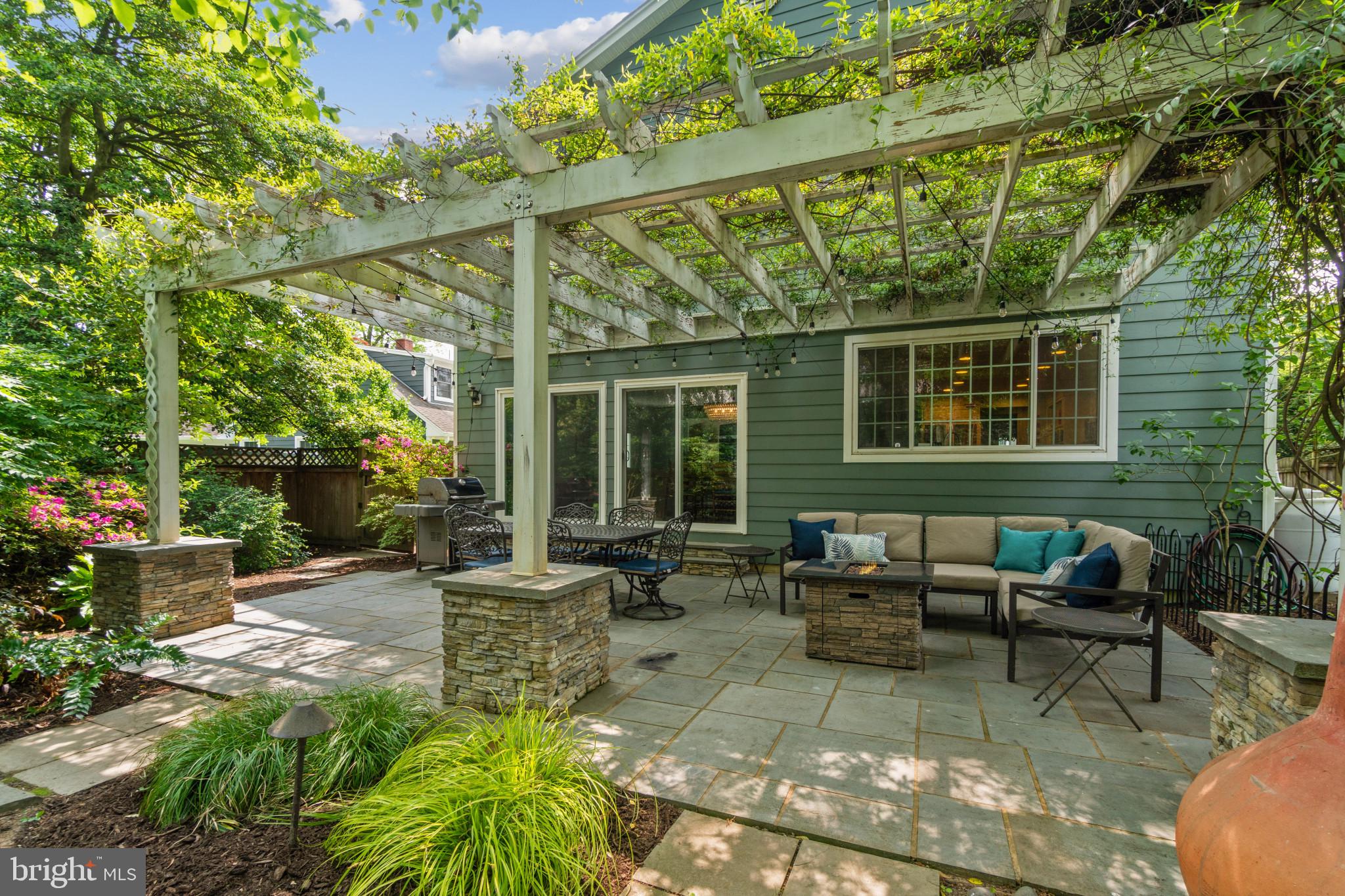 104 Lockleven Dr
