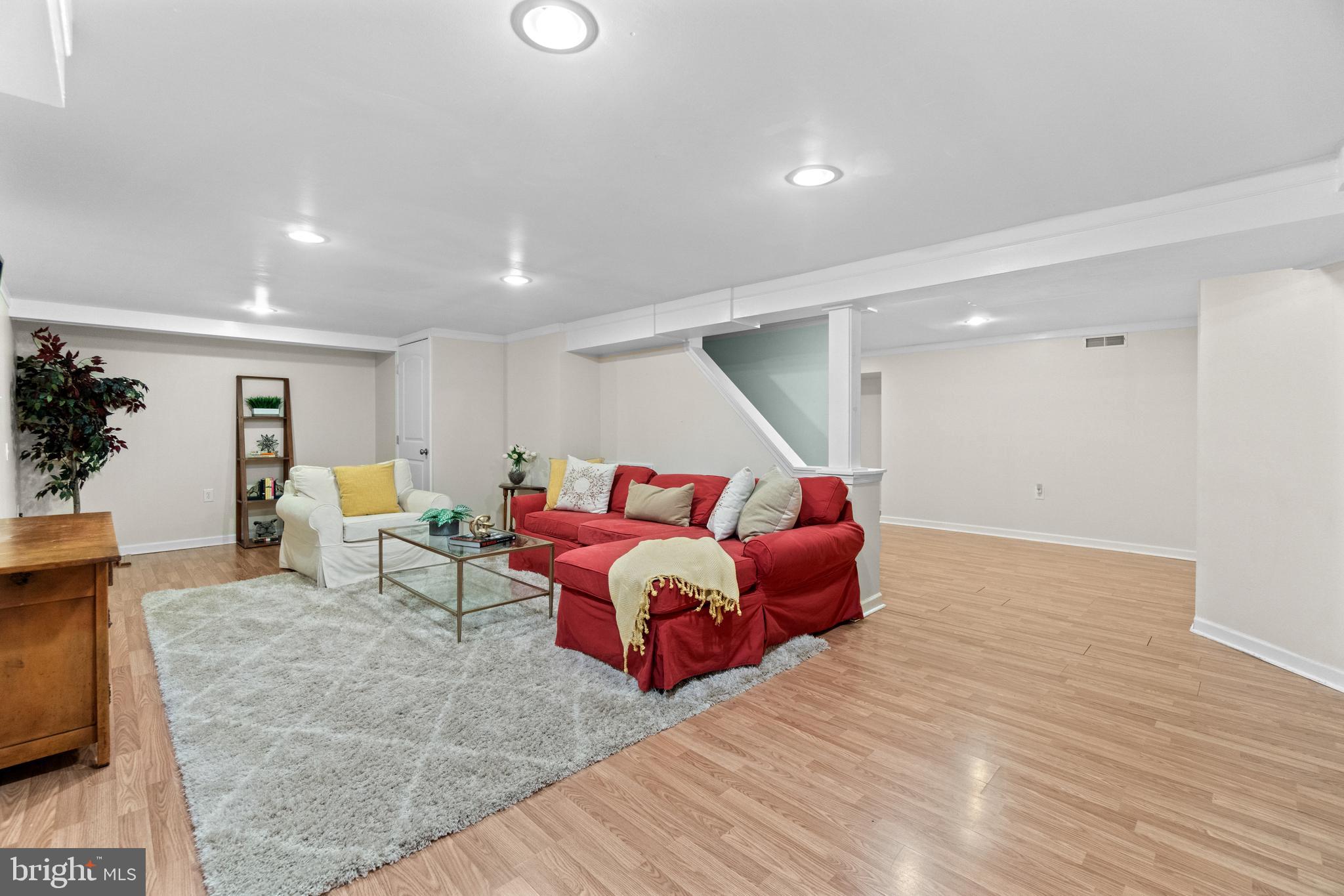 104 Lockleven Dr