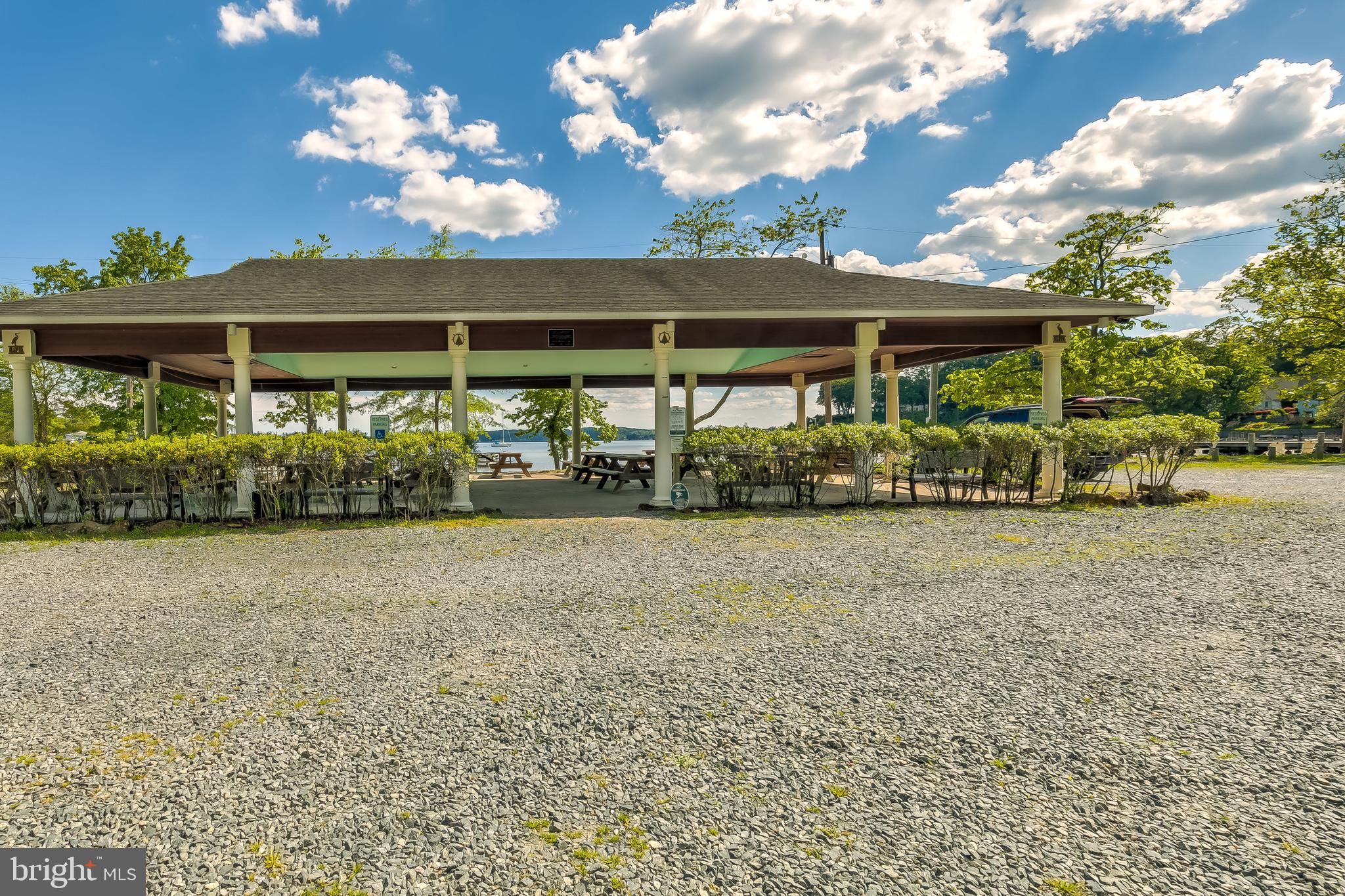 104 Lockleven Dr