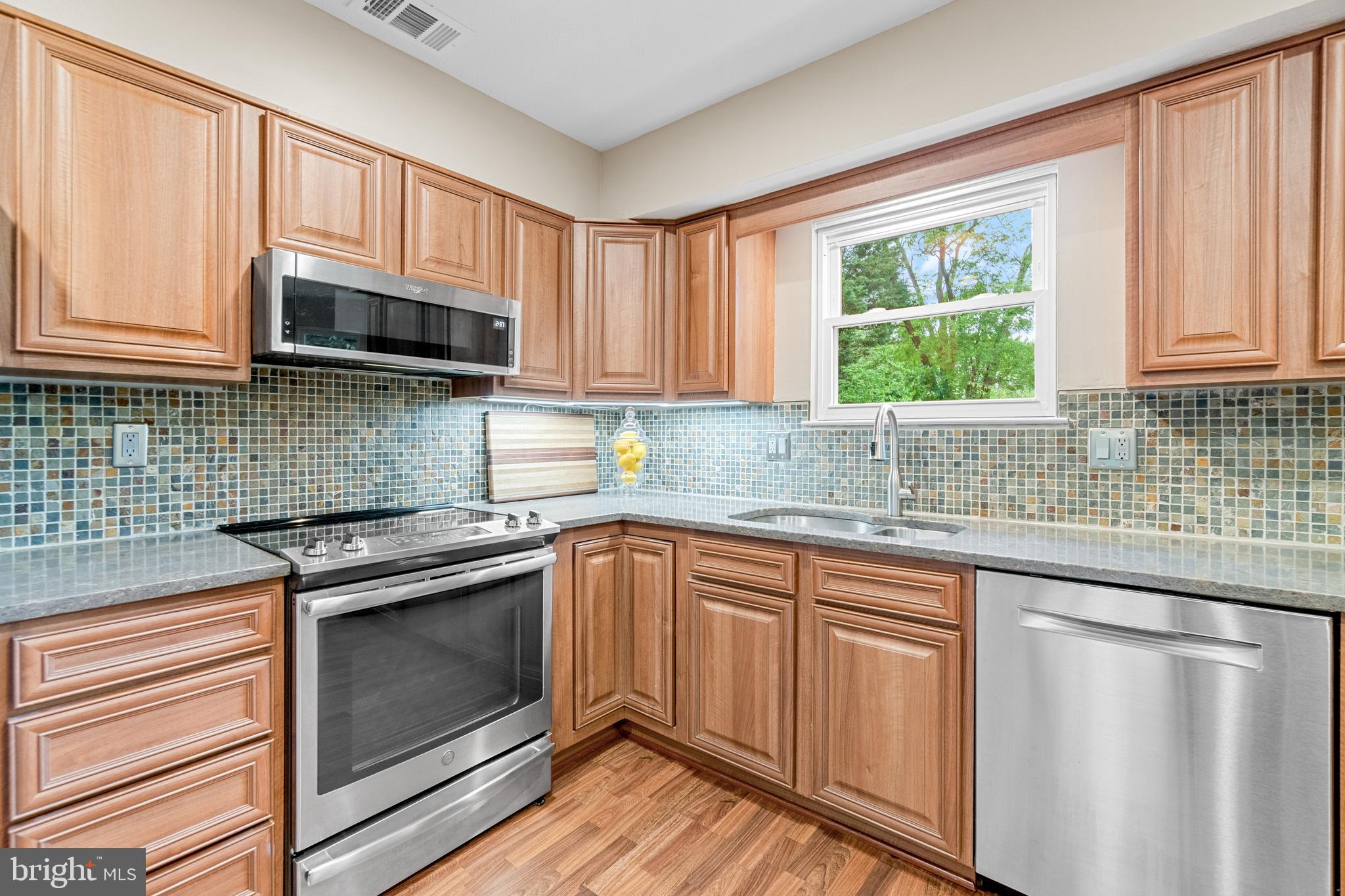 594 Duffield Dr