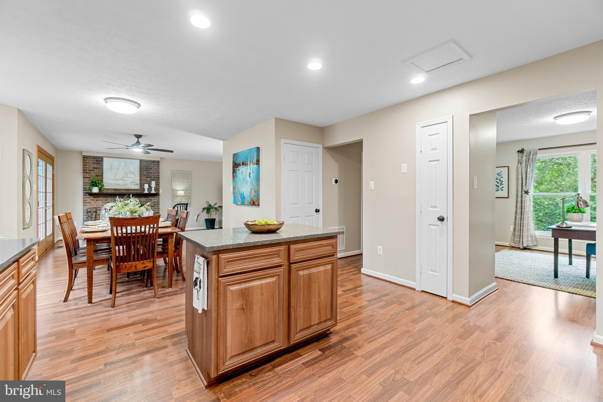 594 Duffield Dr