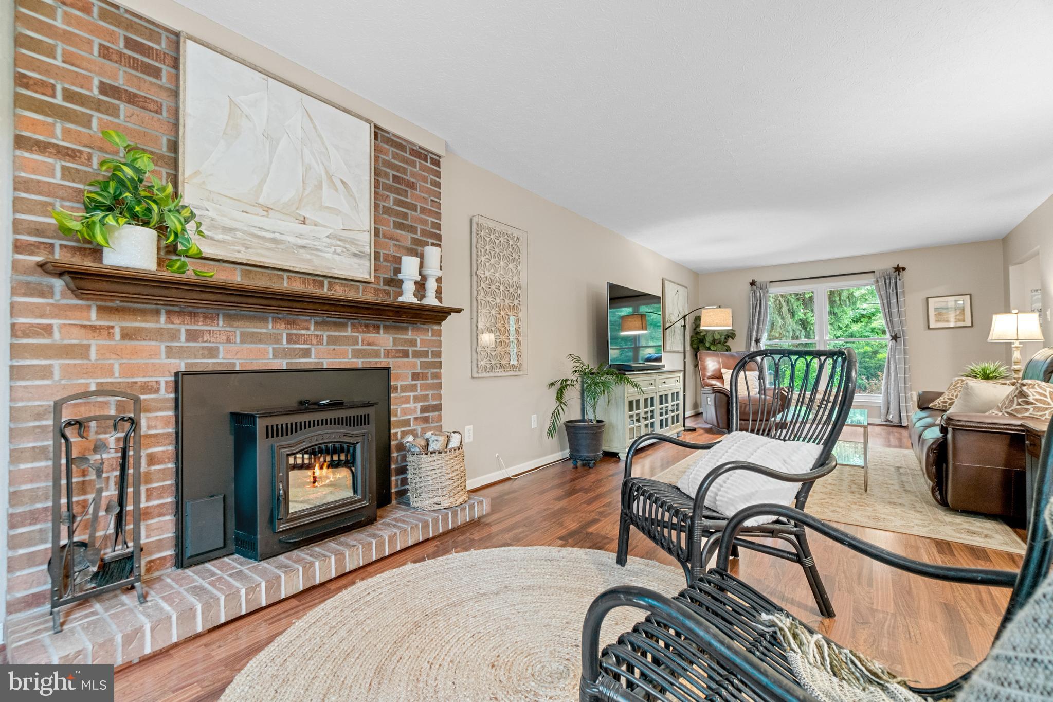 594 Duffield Dr