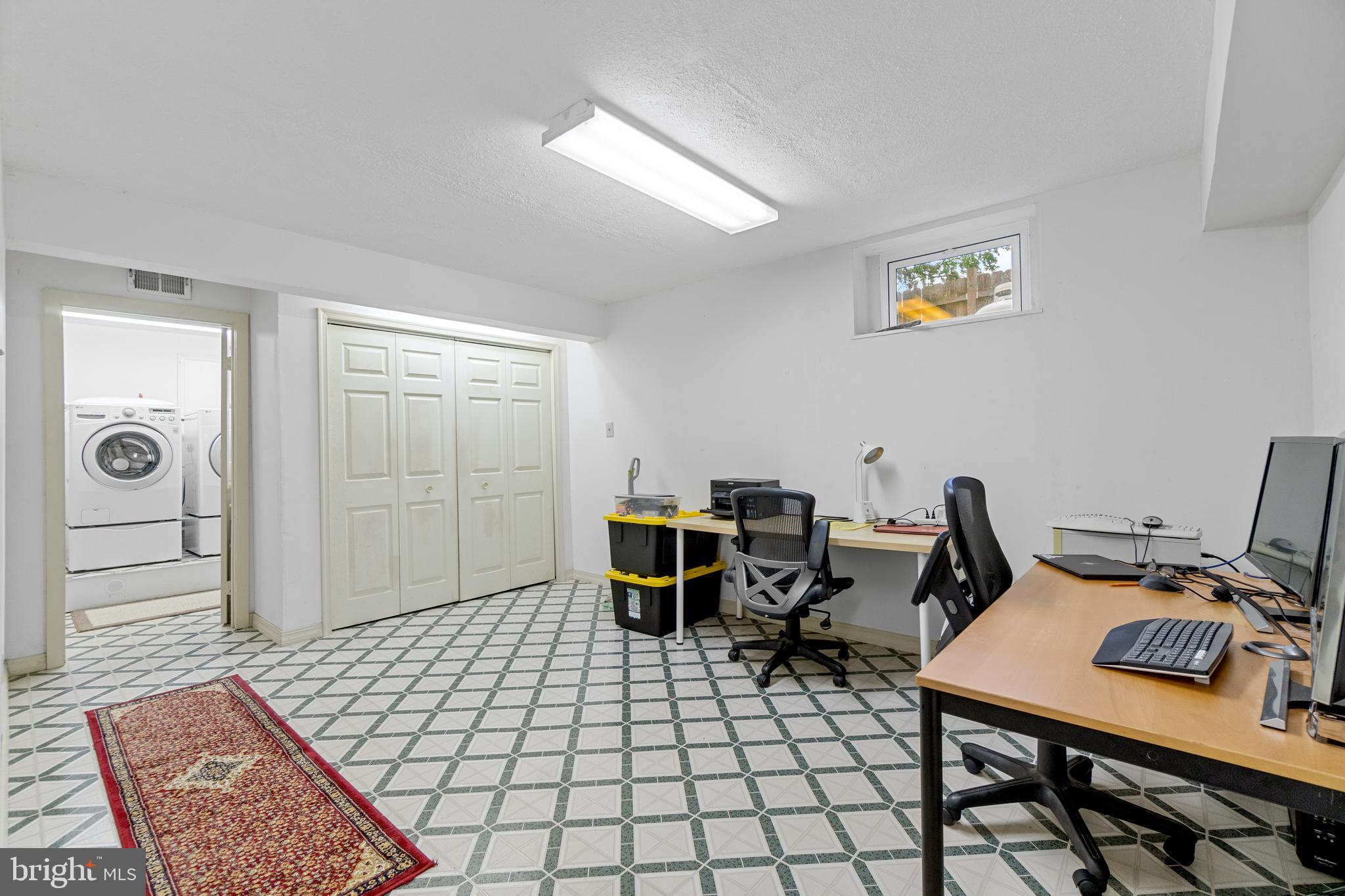 594 Duffield Dr