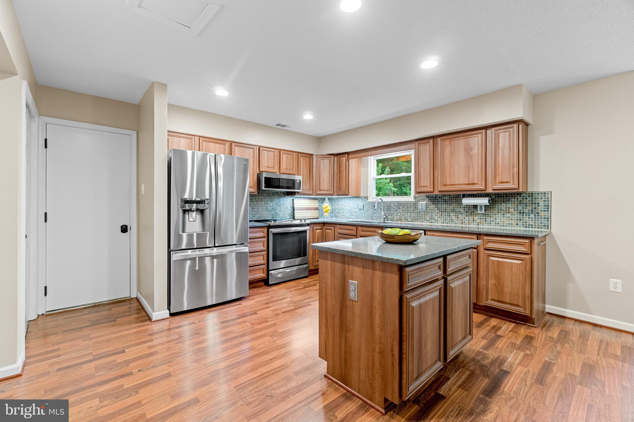 594 Duffield Dr