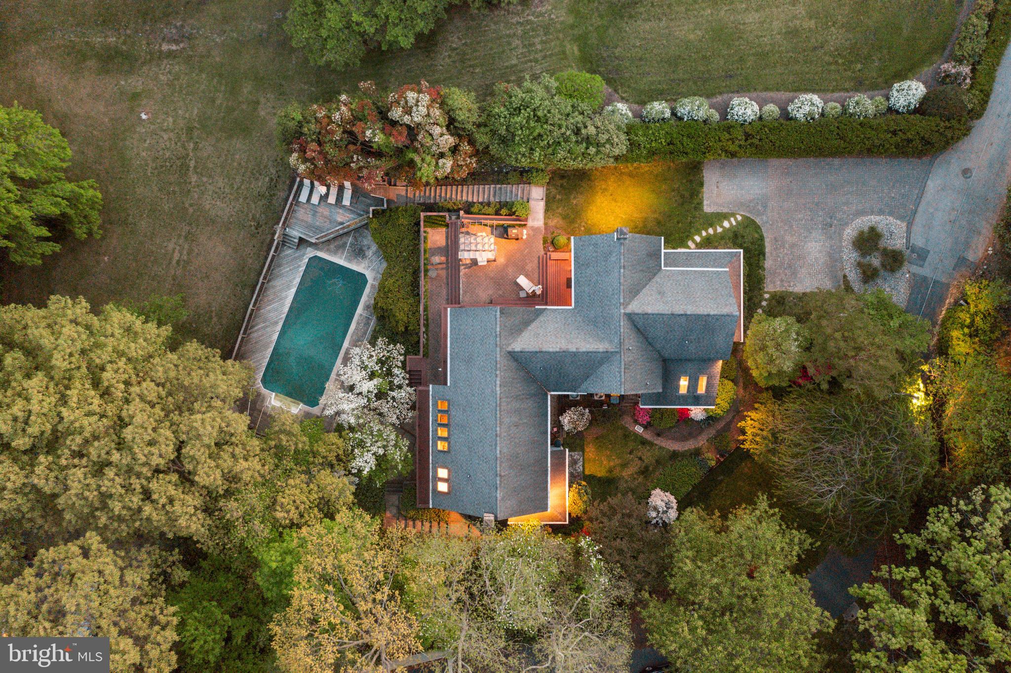 216 Springdale Ave