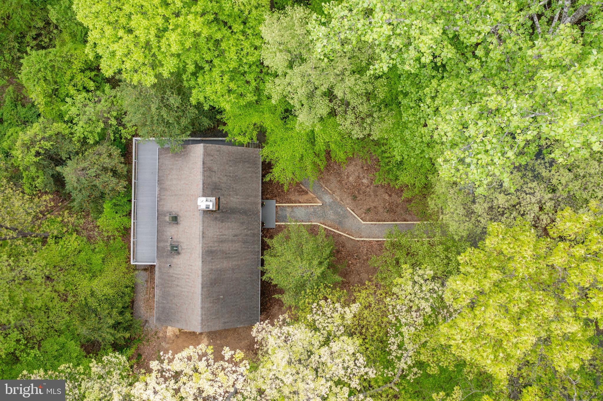 553 Thimble Shoals Ct