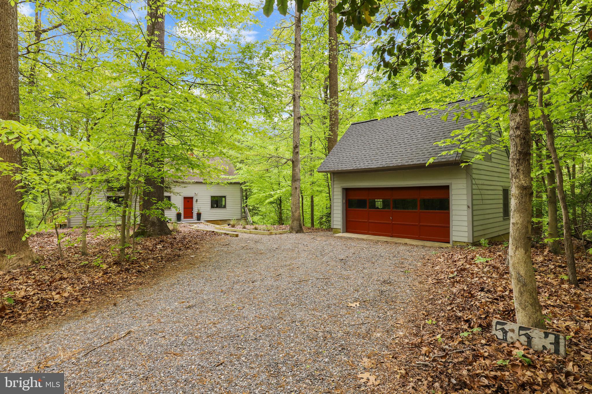 553 Thimble Shoals Ct