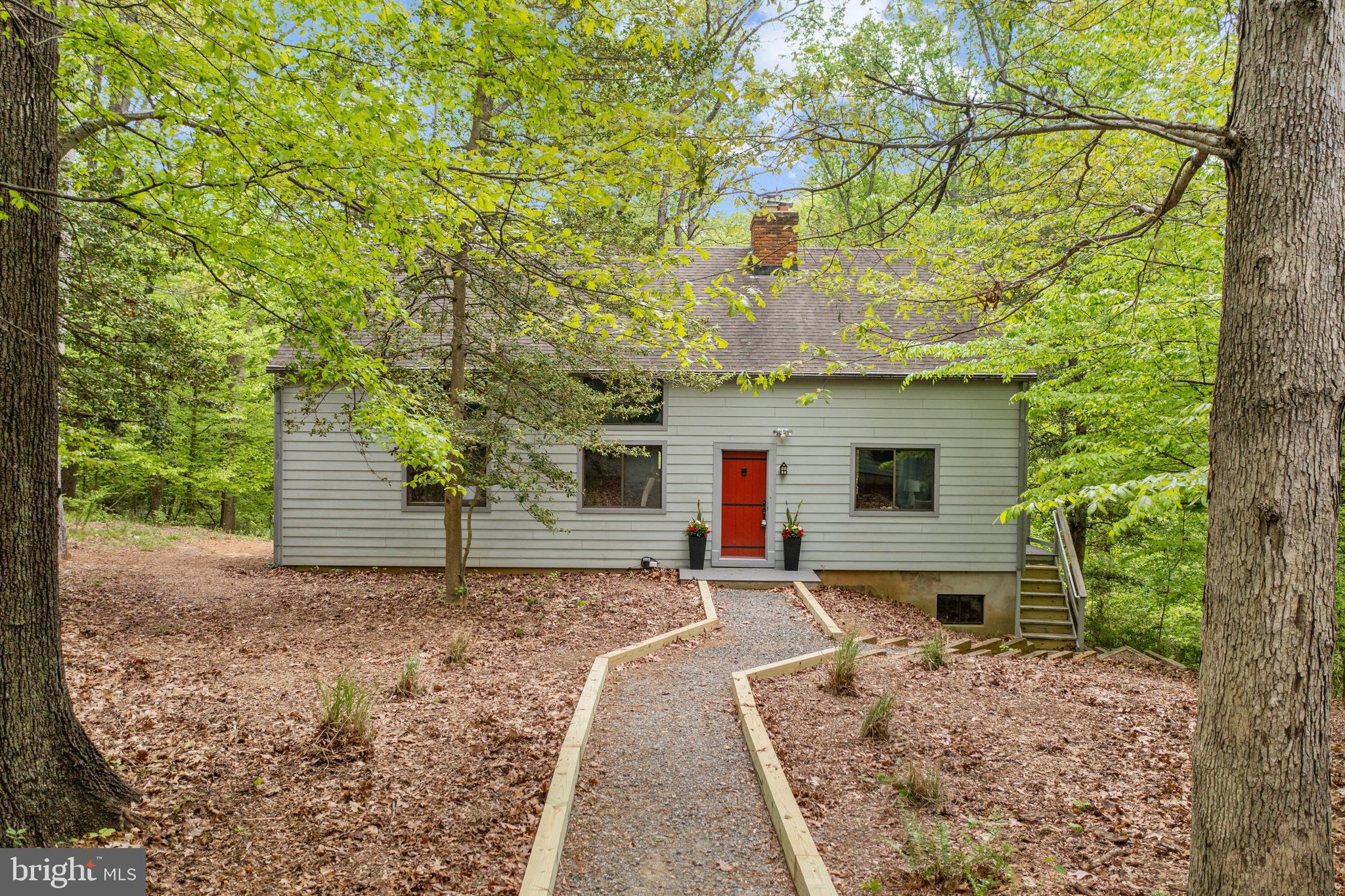 553 Thimble Shoals Ct