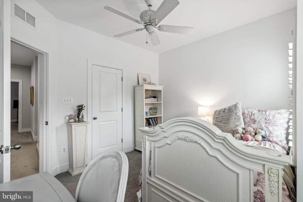 87 Shadbush Way