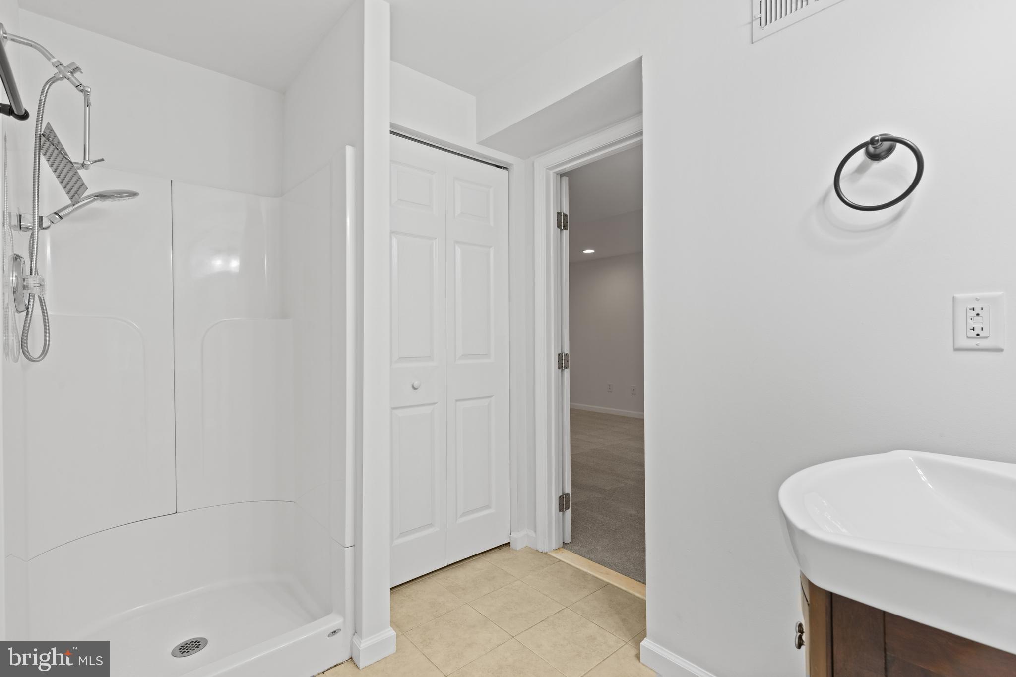 136 Lillian Ave