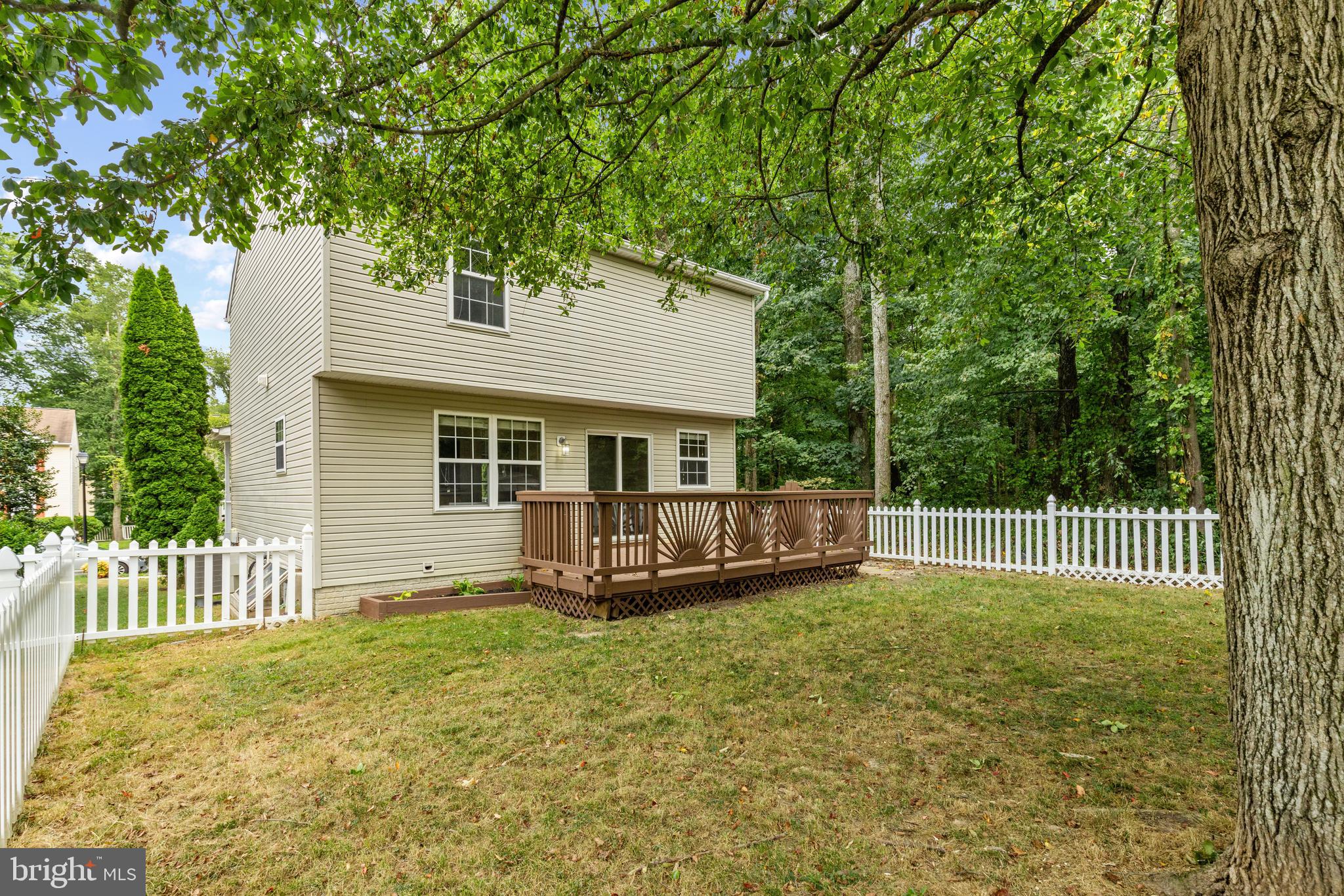 136 Lillian Ave