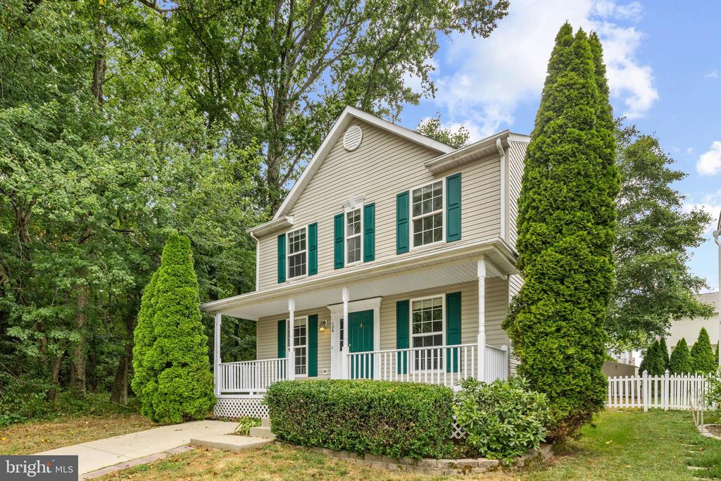 136 Lillian Ave