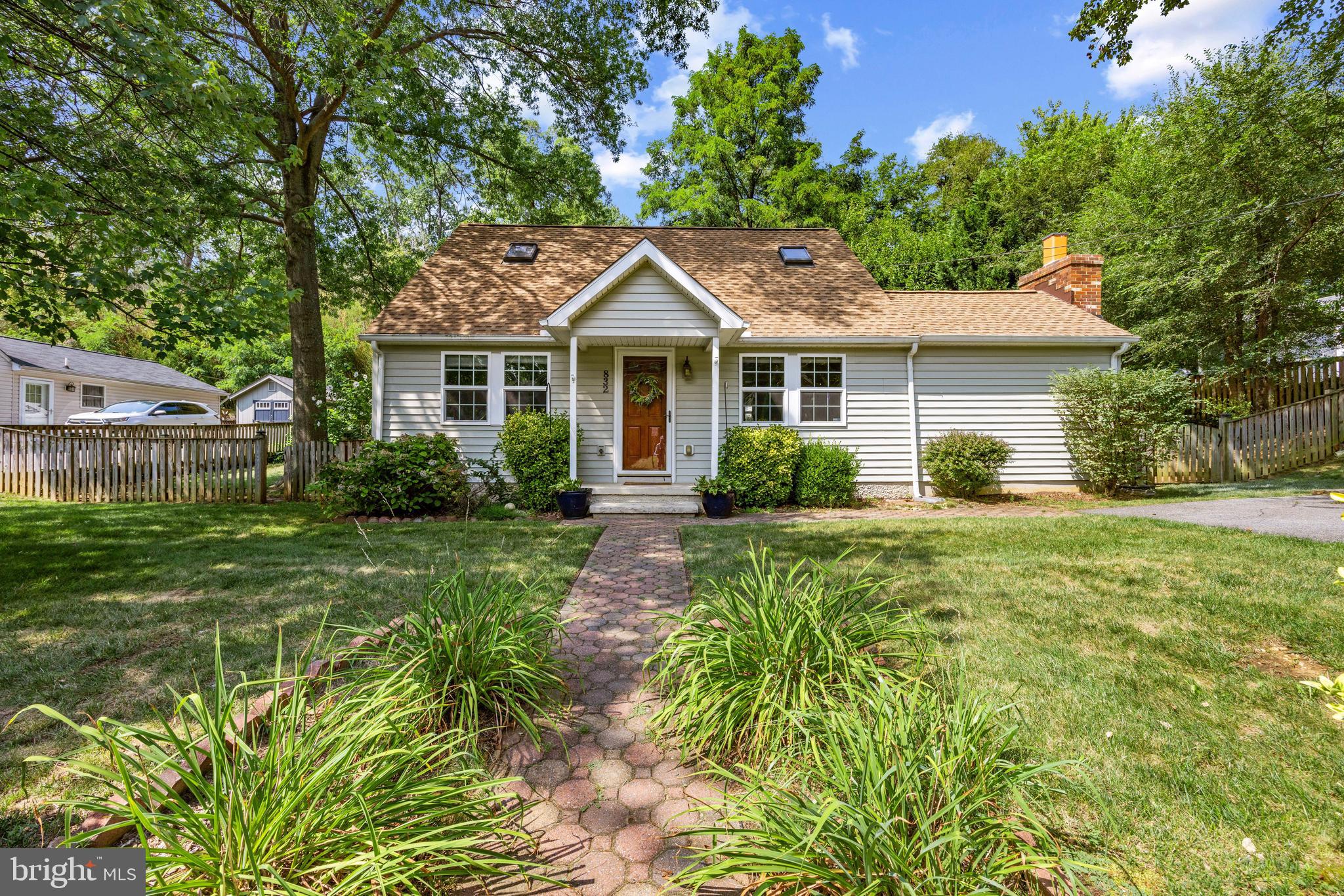 832 Clifton Ave