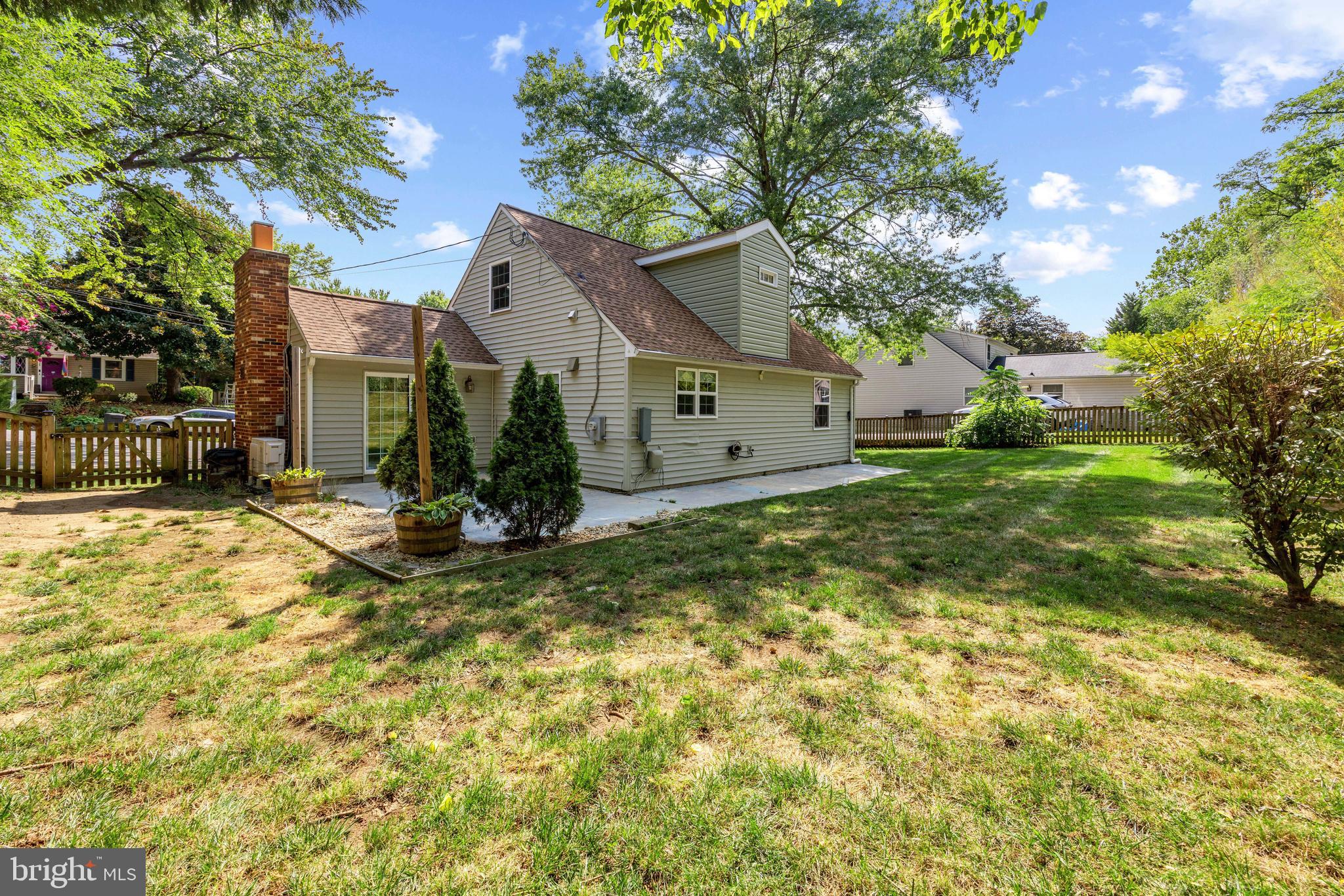 832 Clifton Ave