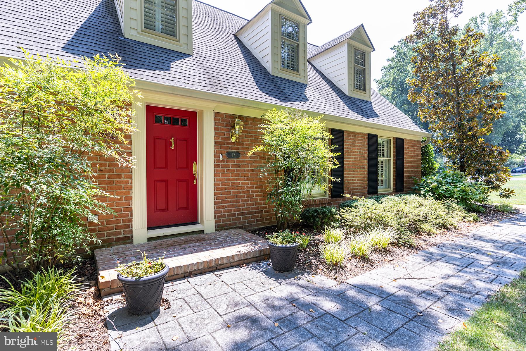 17 Belleview Dr