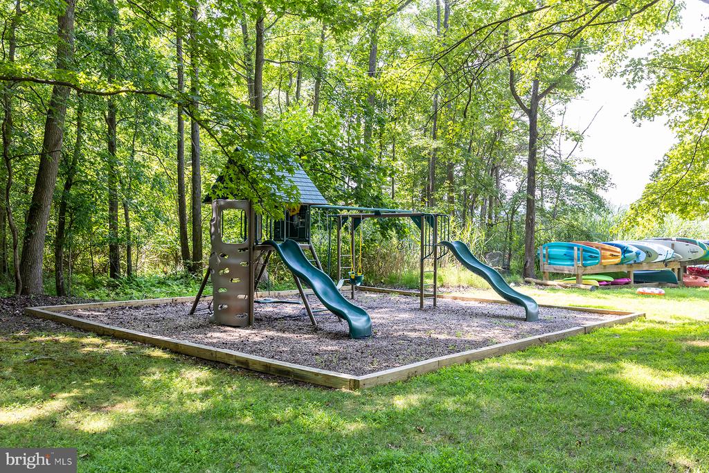 17 Belleview Dr