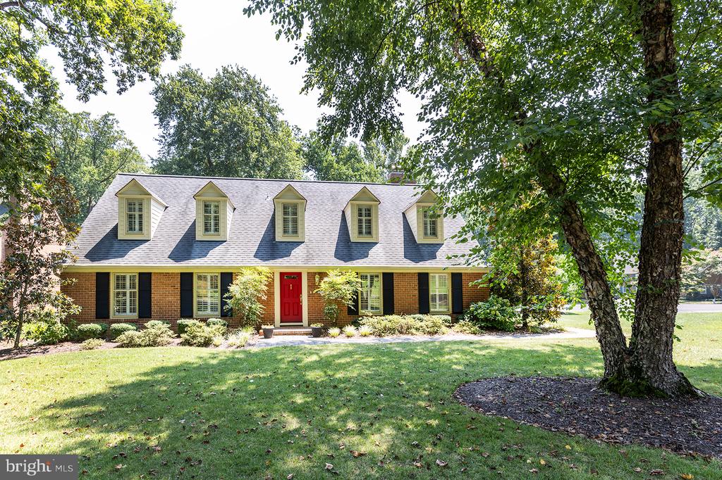 17 Belleview Dr