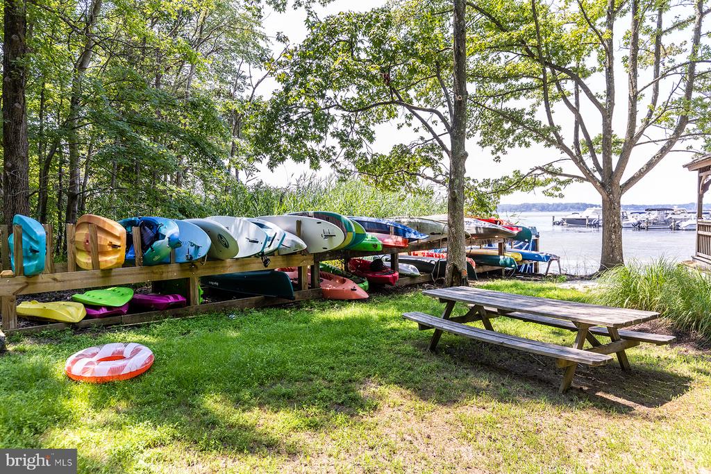 17 Belleview Dr