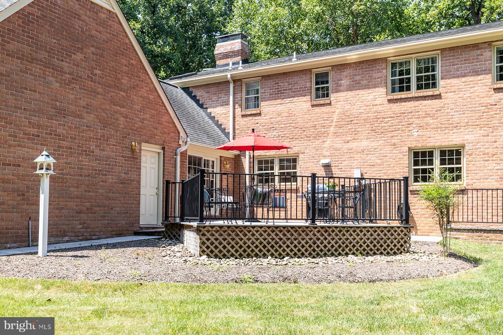 17 Belleview Dr