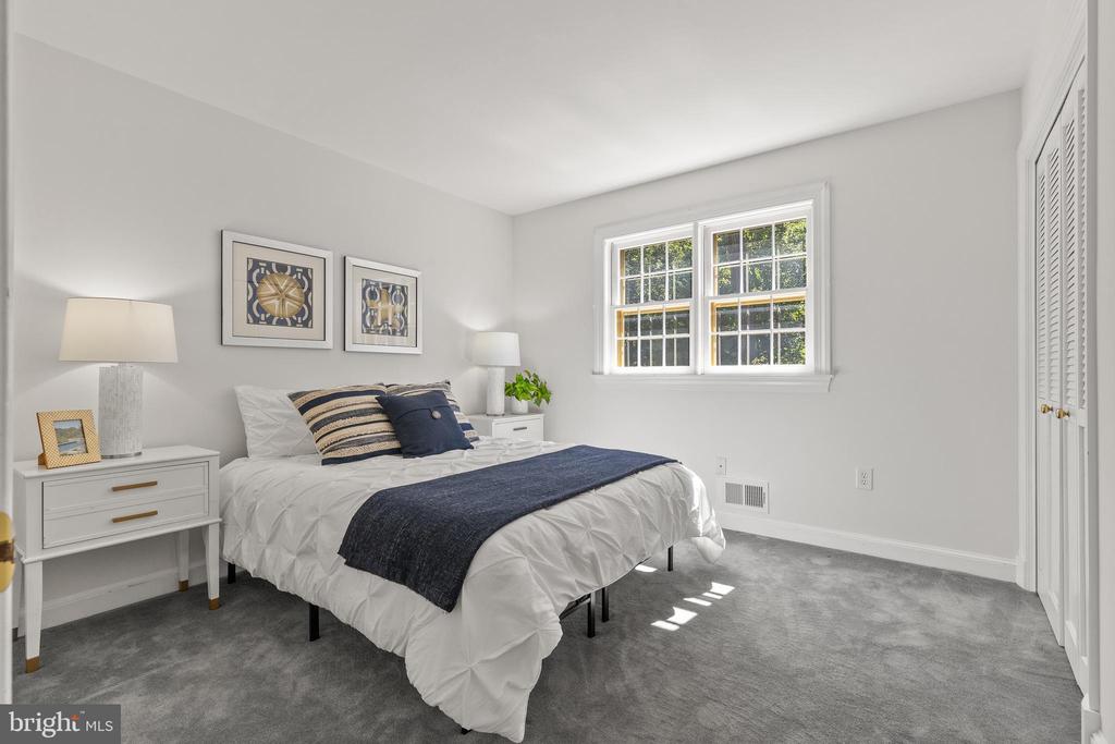 17 Belleview Dr