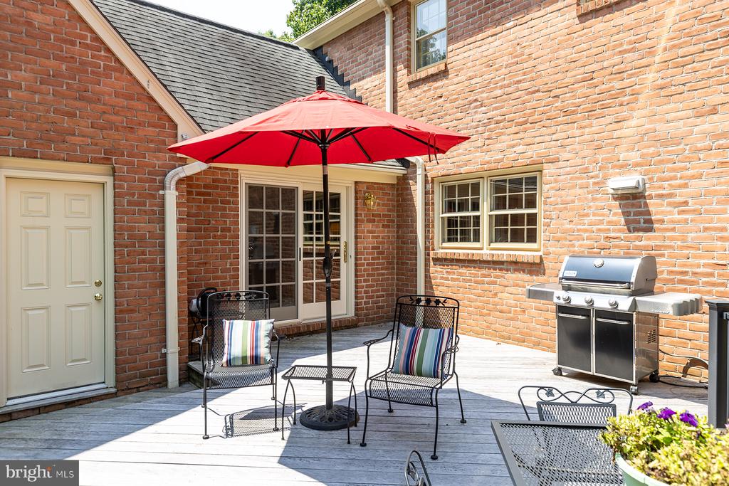 17 Belleview Dr