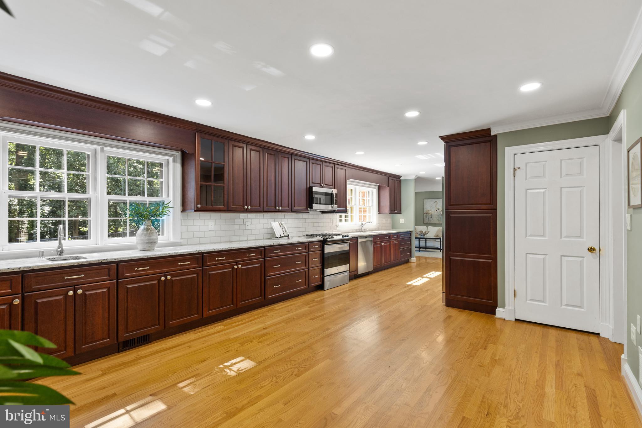 17 Belleview Dr