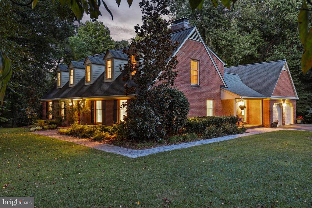 17 Belleview Dr