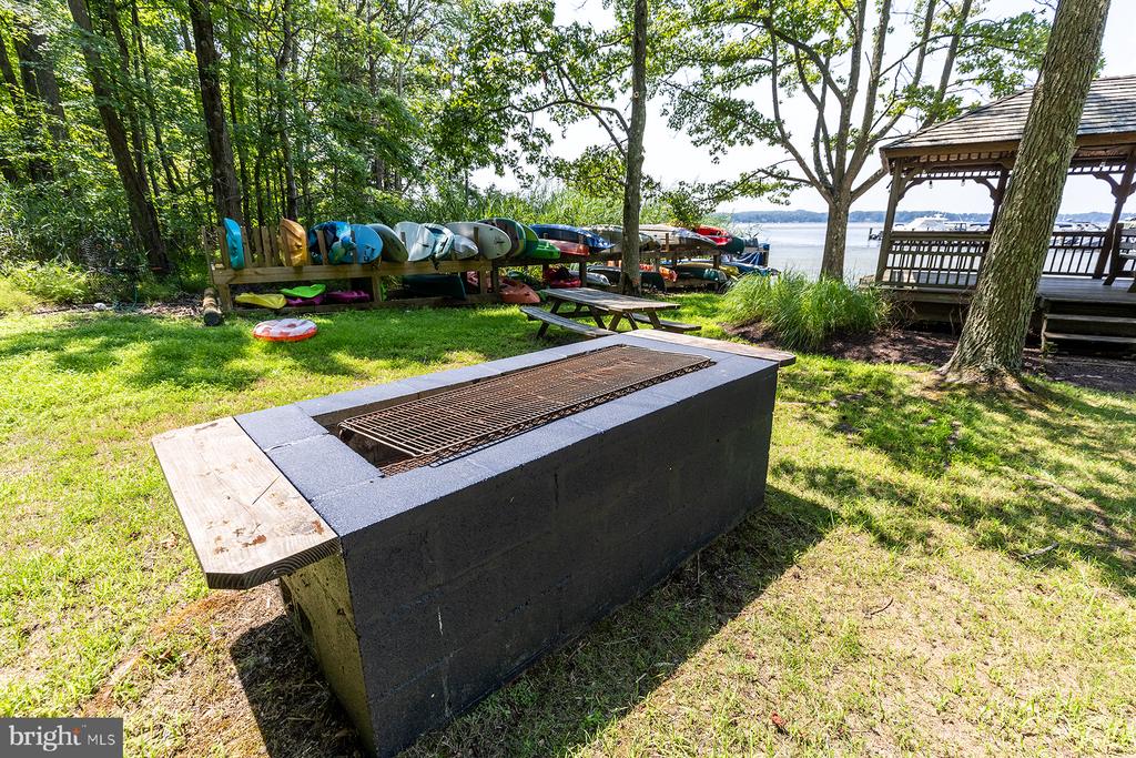 17 Belleview Dr