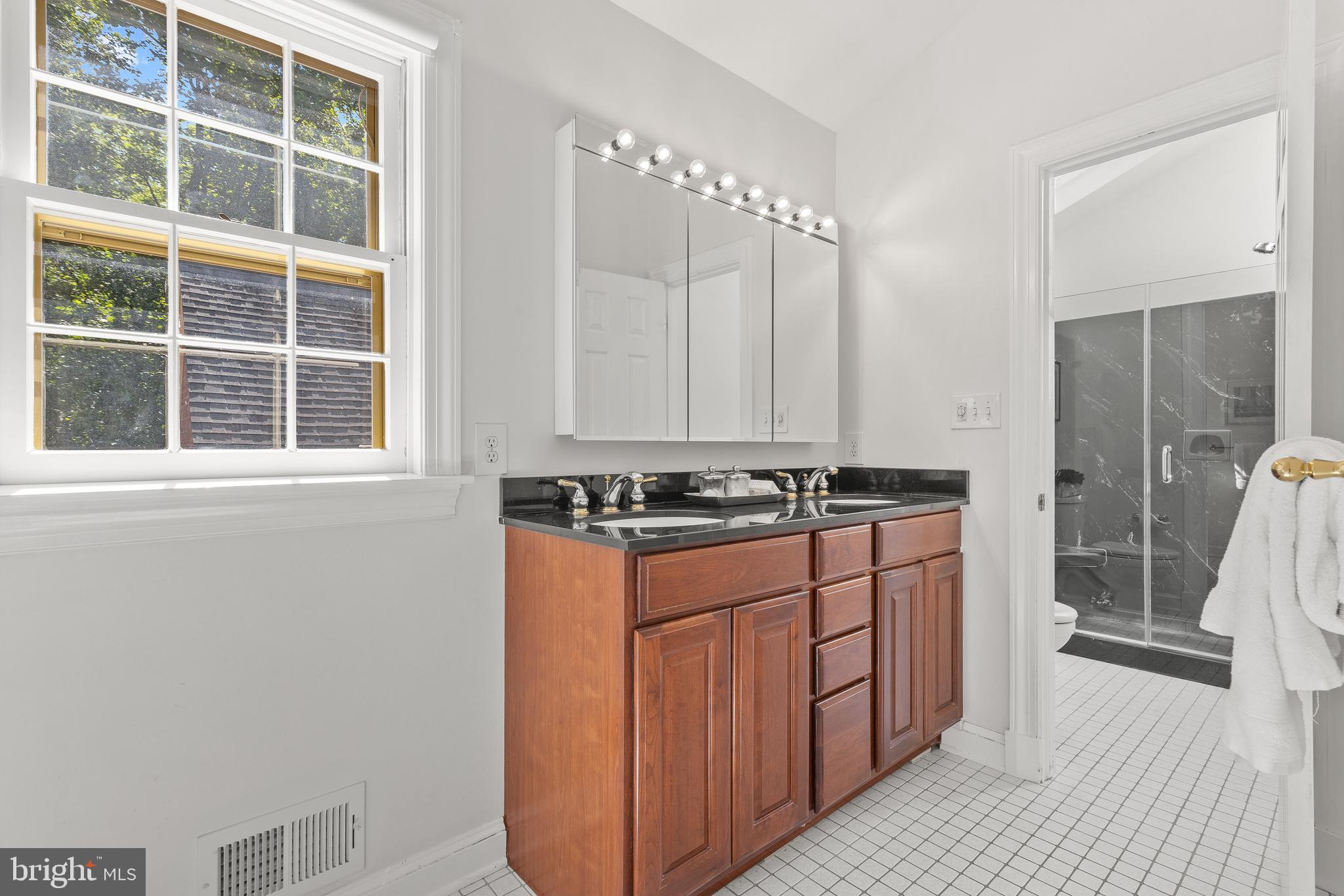 17 Belleview Dr