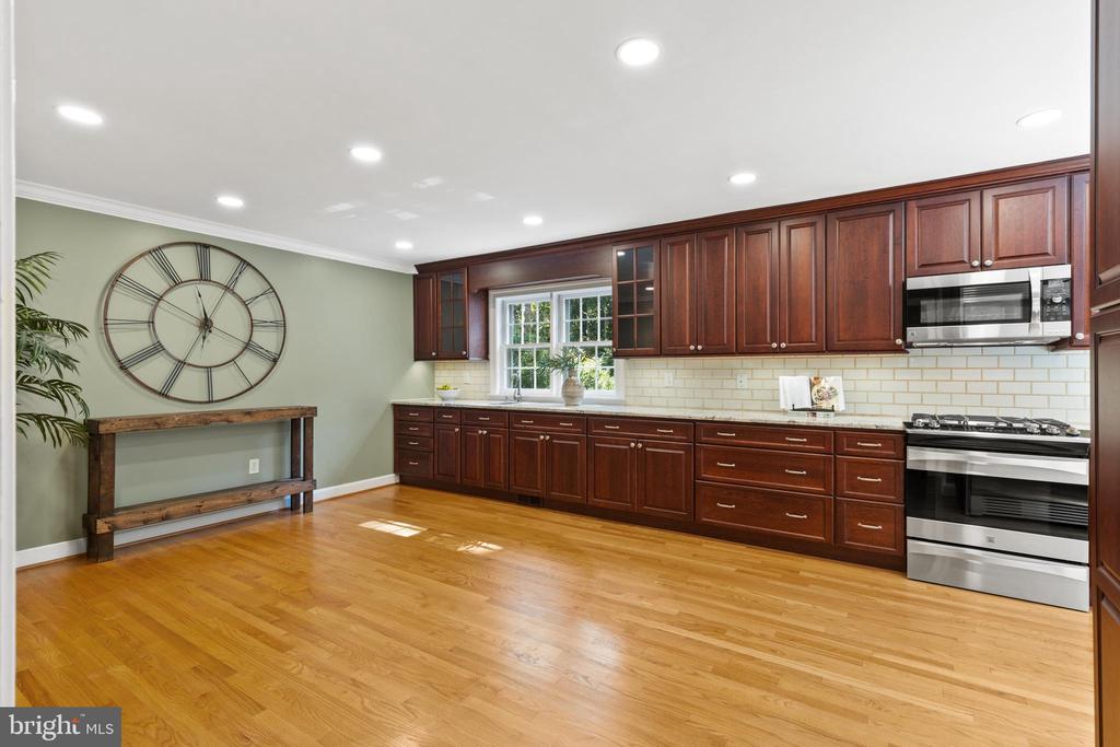 17 Belleview Dr