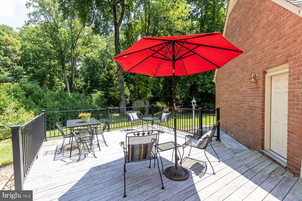 17 Belleview Dr