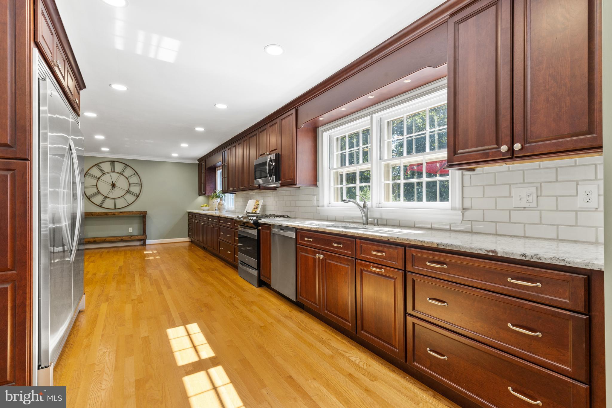 17 Belleview Dr