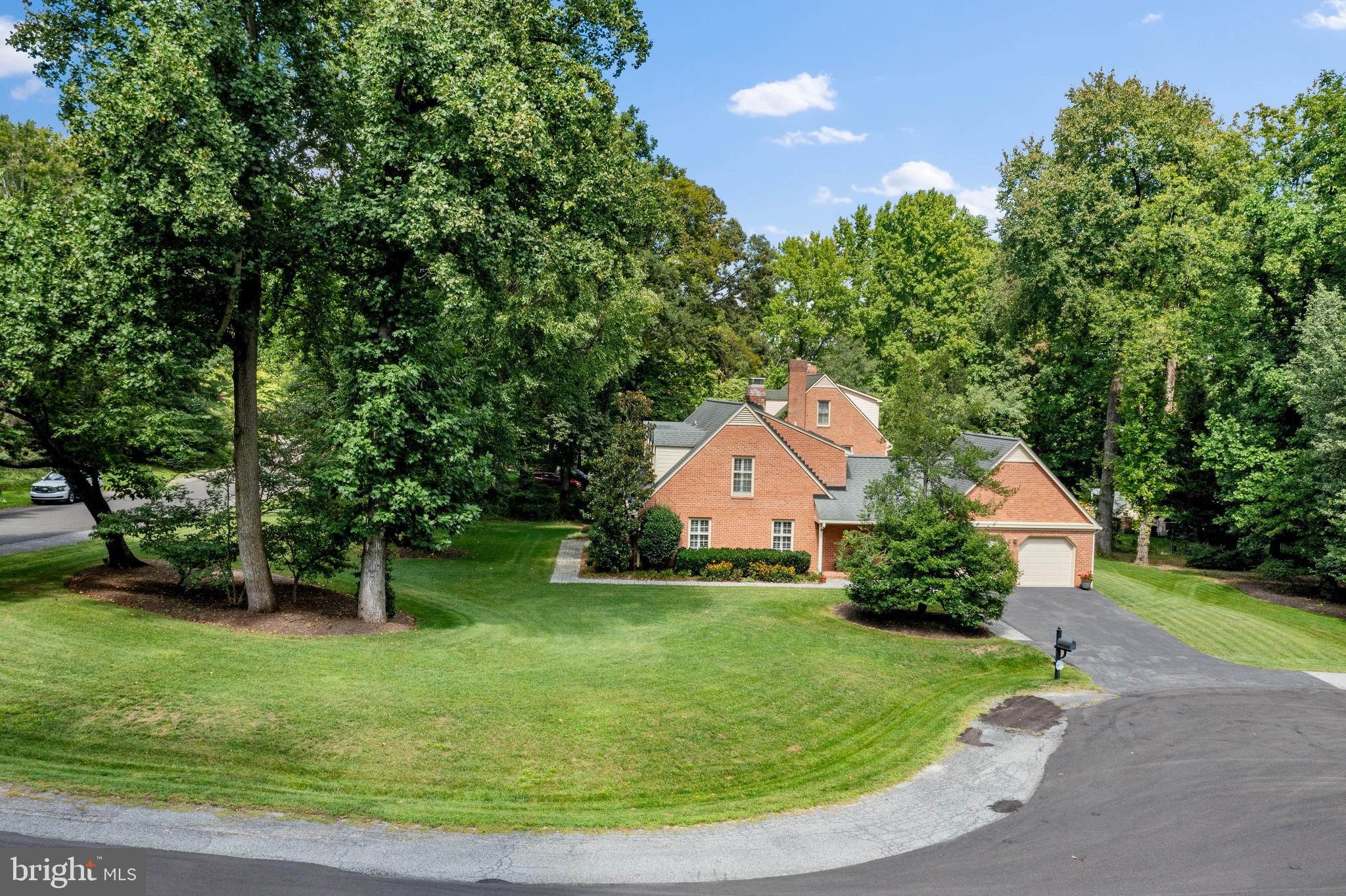 17 Belleview Dr