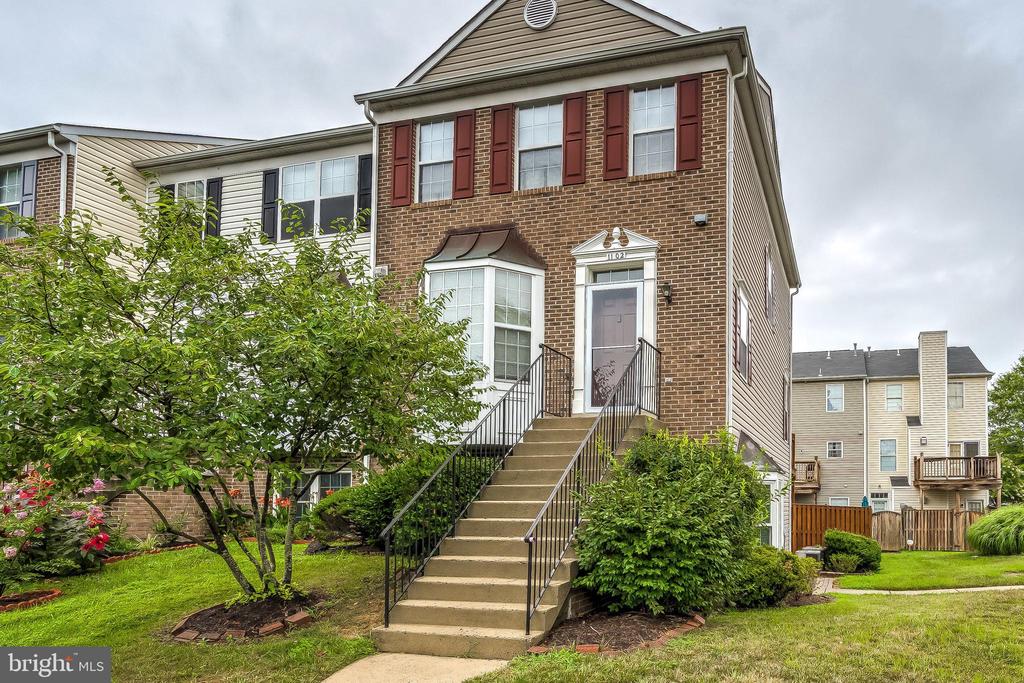 1102 CRANSTON CT