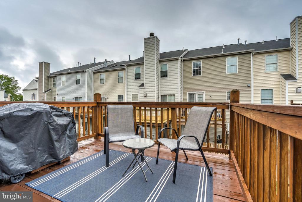 1102 CRANSTON CT