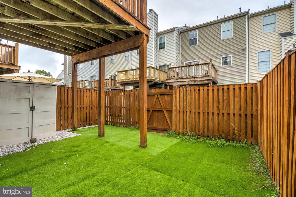 1102 CRANSTON CT
