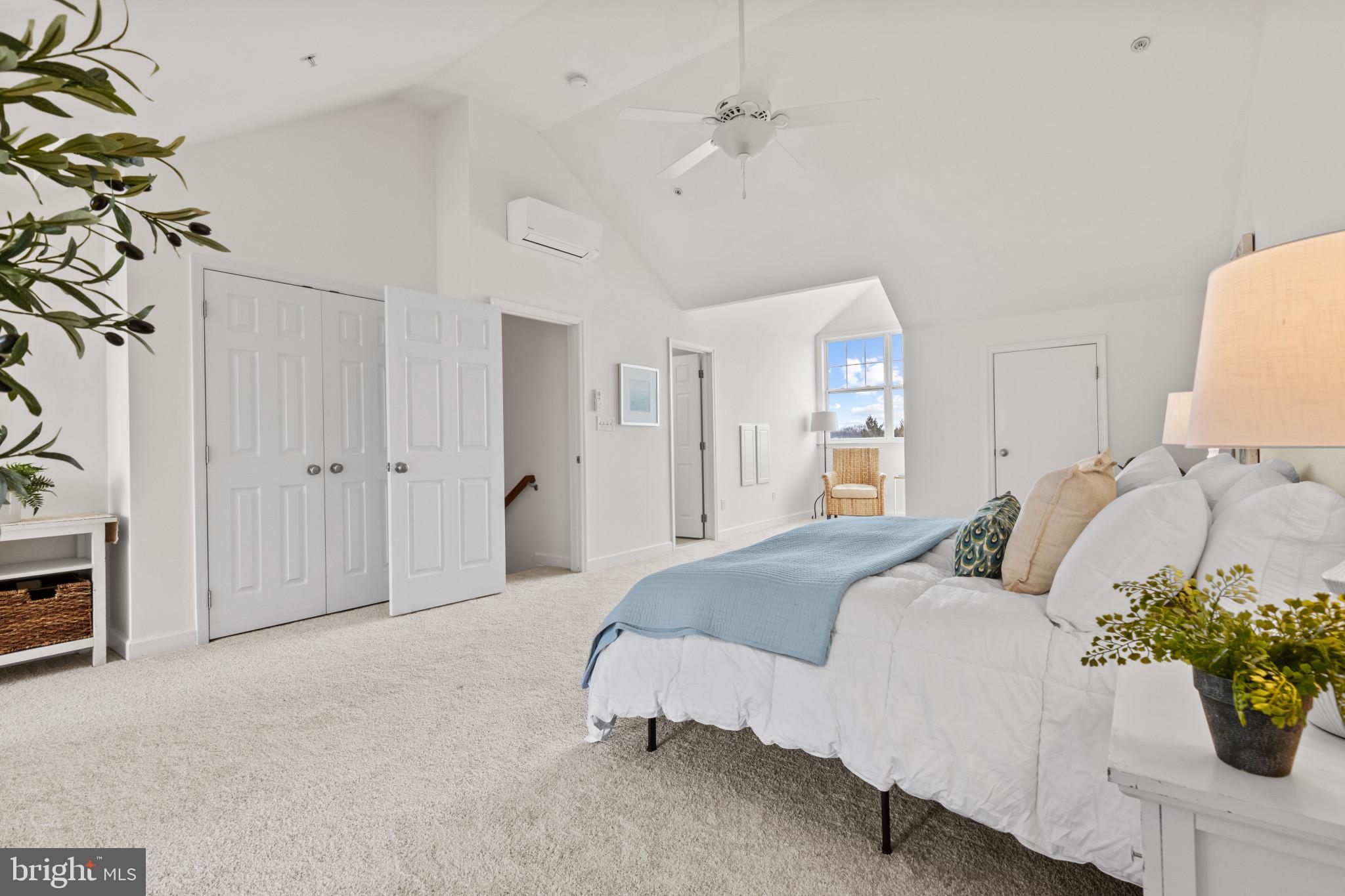 112 Carraway Ln